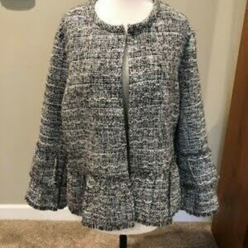 CHICO'S BLACK AND WHITE TWEED JACKET SIZE 1 NWT